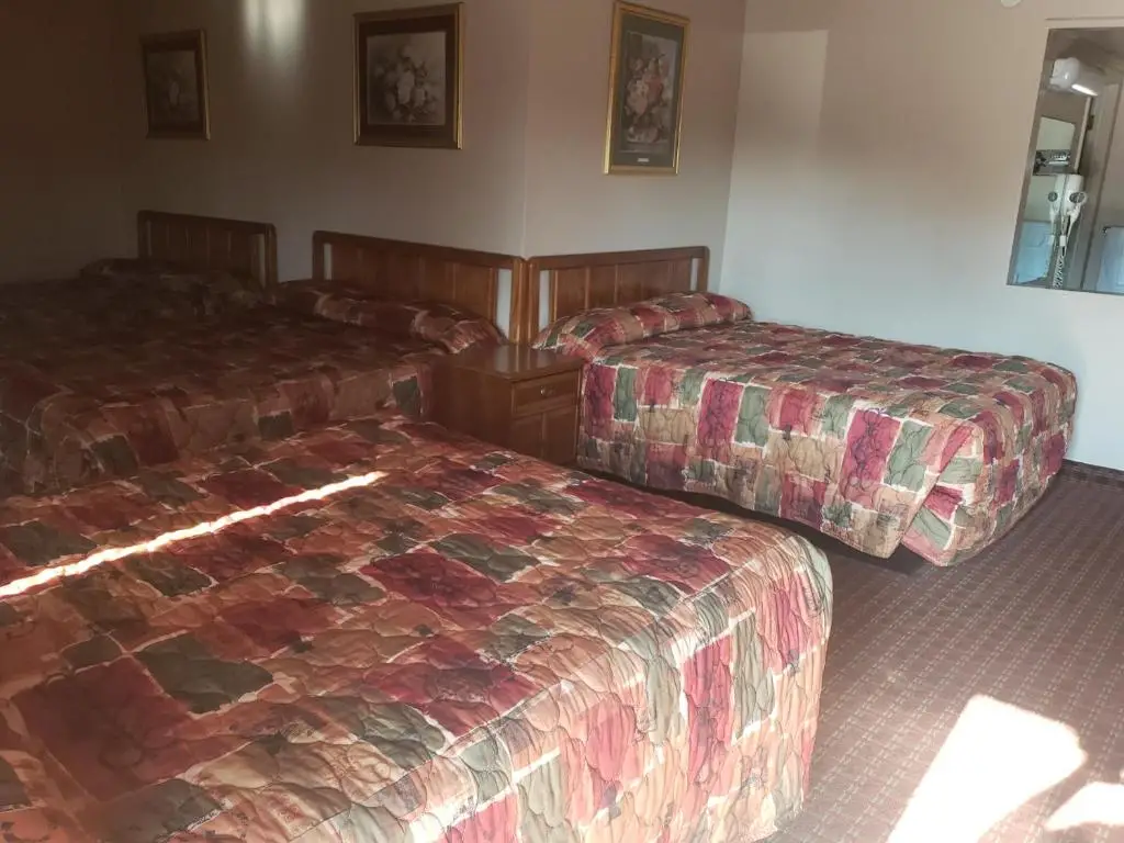 Continental Inn 5